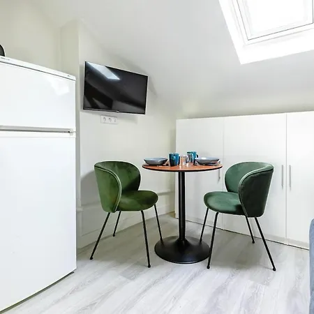 Cosy Aux Portes De Paris * 뇌이이쉬르세느